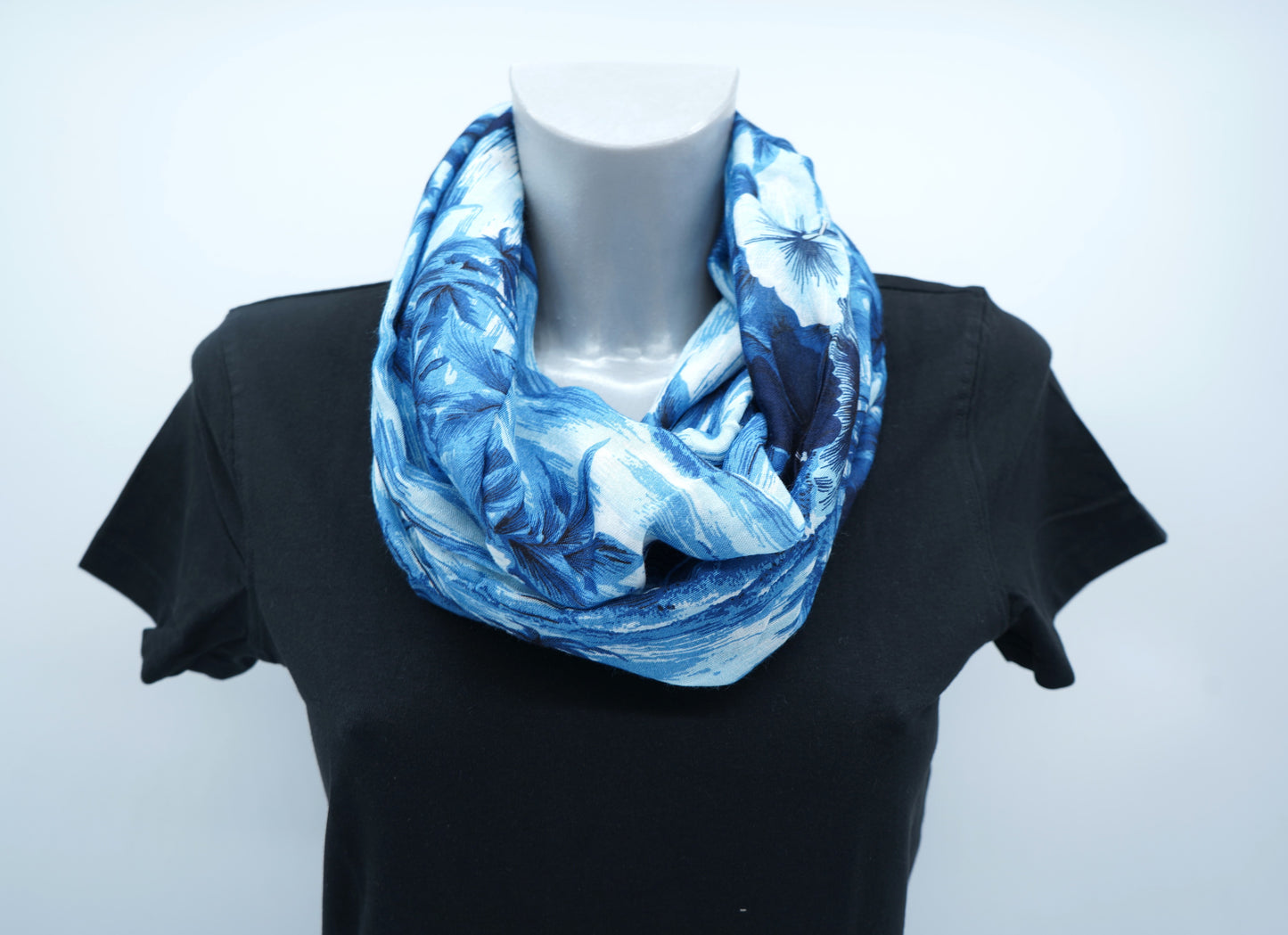 Loop-Schal Motive in versch. Farben