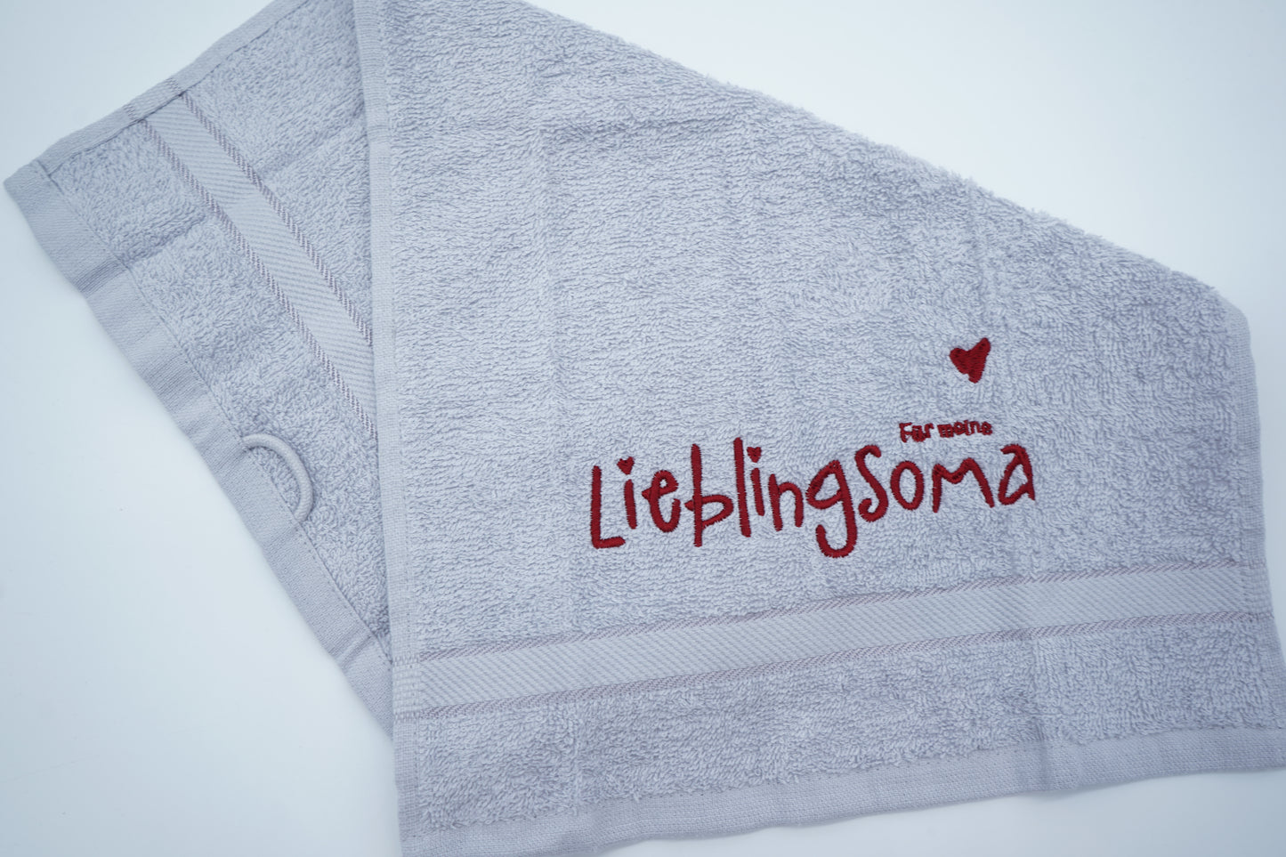 Gästehandtuch 30x50cm bestickt "Lieblingsoma" Bio