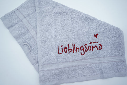 Gästehandtuch 30x50cm bestickt "Lieblingsoma" Bio