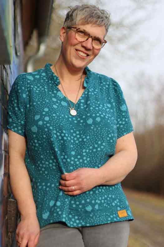 Musselin ,,Fräulein Tulpe'' petrol RESTSTÜCK 0,57m