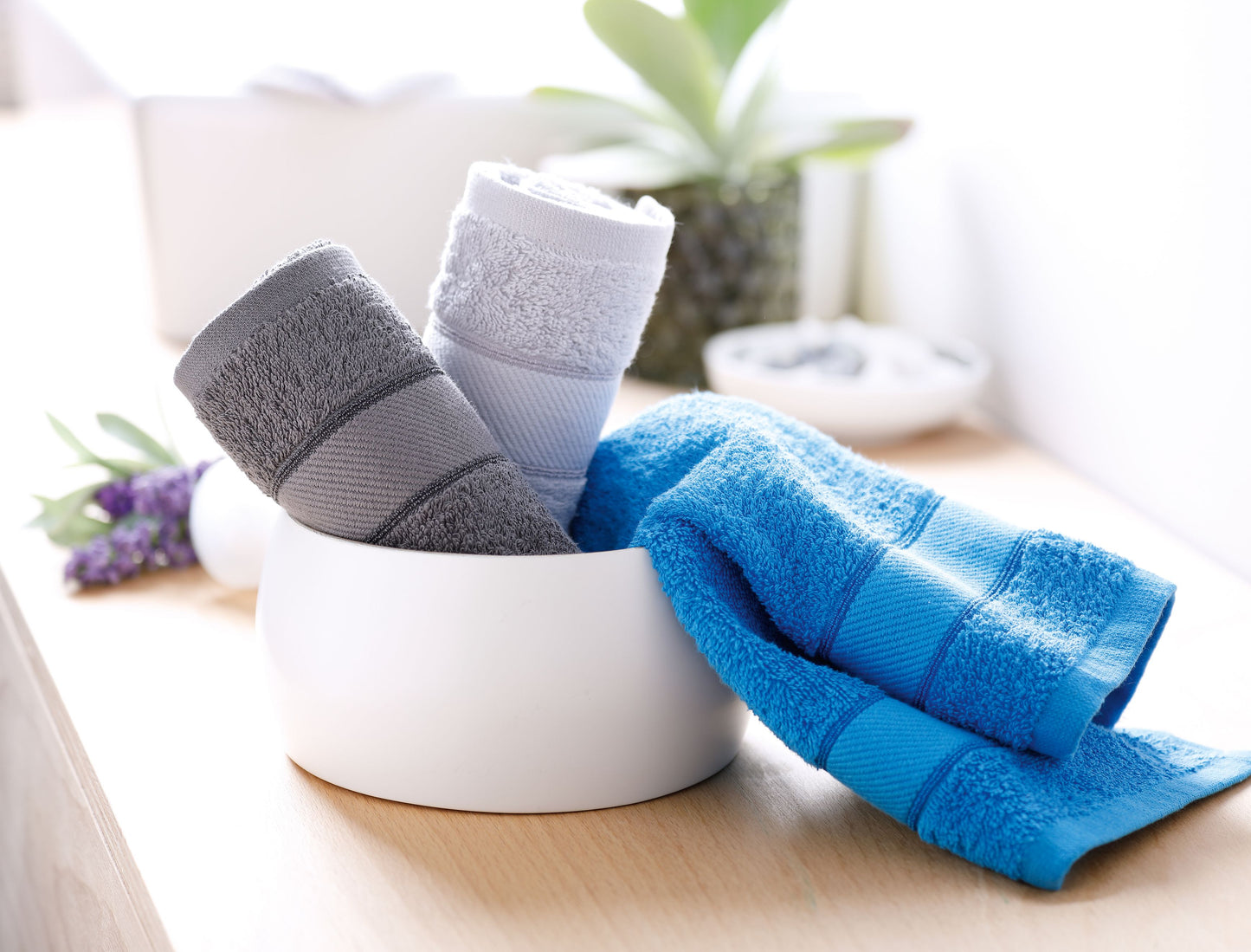 Gästehandtuch 30x50cm Bio-Baumwolle mit Motiv und Wunschtext besticken