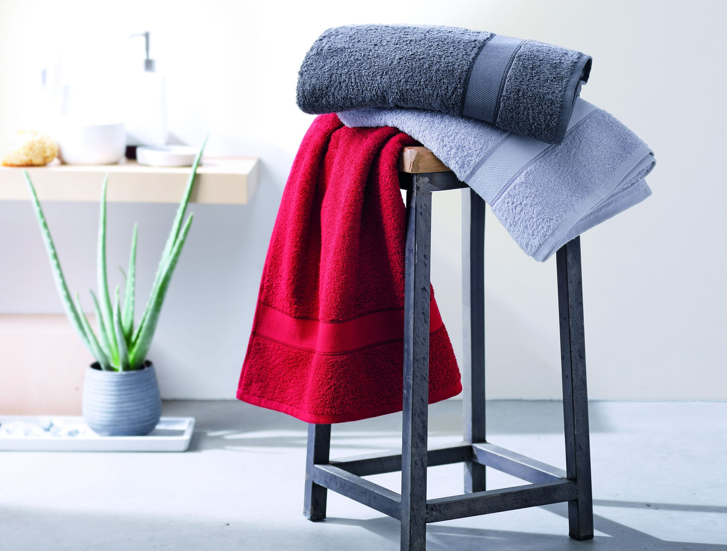 Gästehandtuch 30x50cm Bio-Baumwolle mit Motiv und Wunschtext besticken